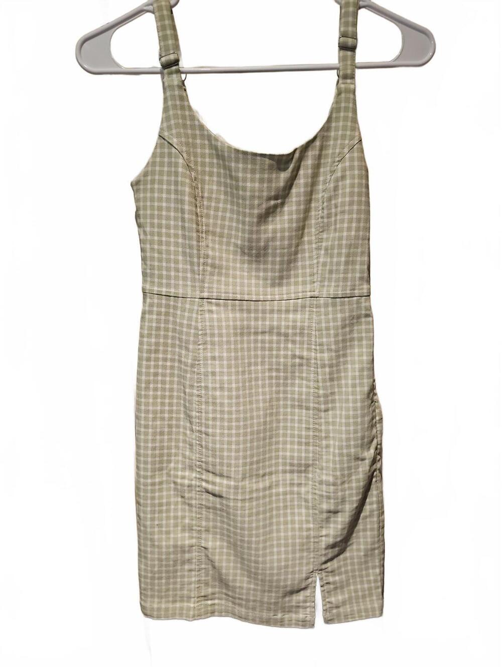 Forever 21 Women’s pastel green Pencil Dress Size S Juniors